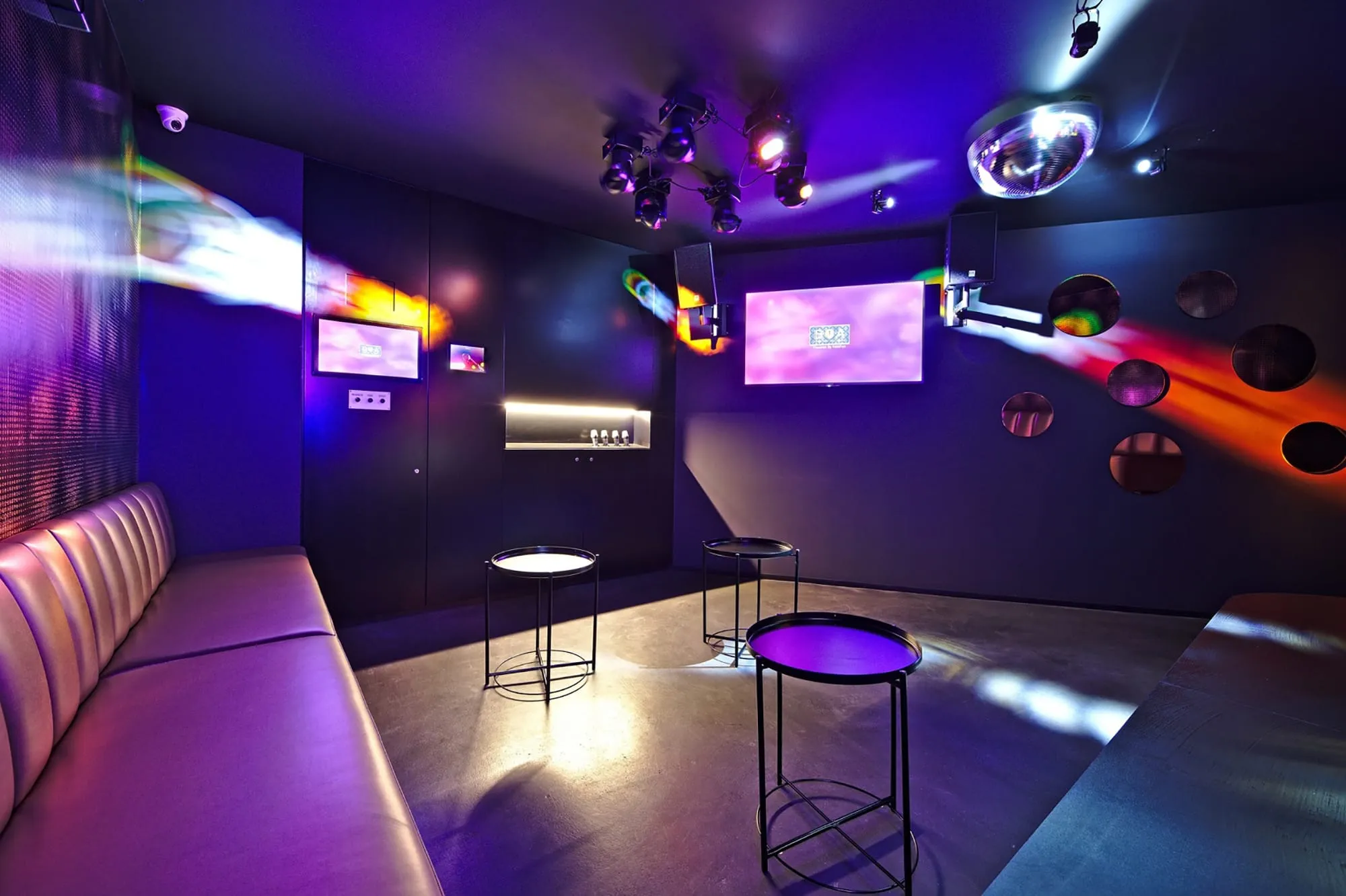BOA Karaoké Bruxelles Centre Disco Room